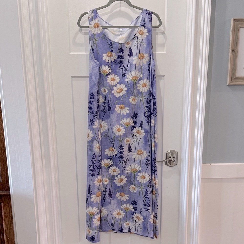 Floral Sleeveless Dress - Purple and White Size Large